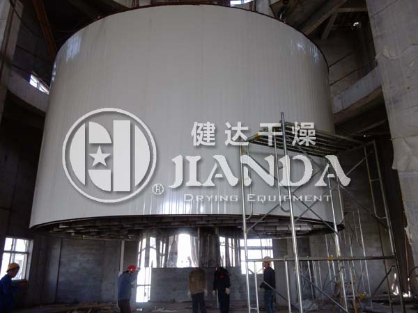 大型噴霧干燥機(jī)制作現(xiàn)場1
